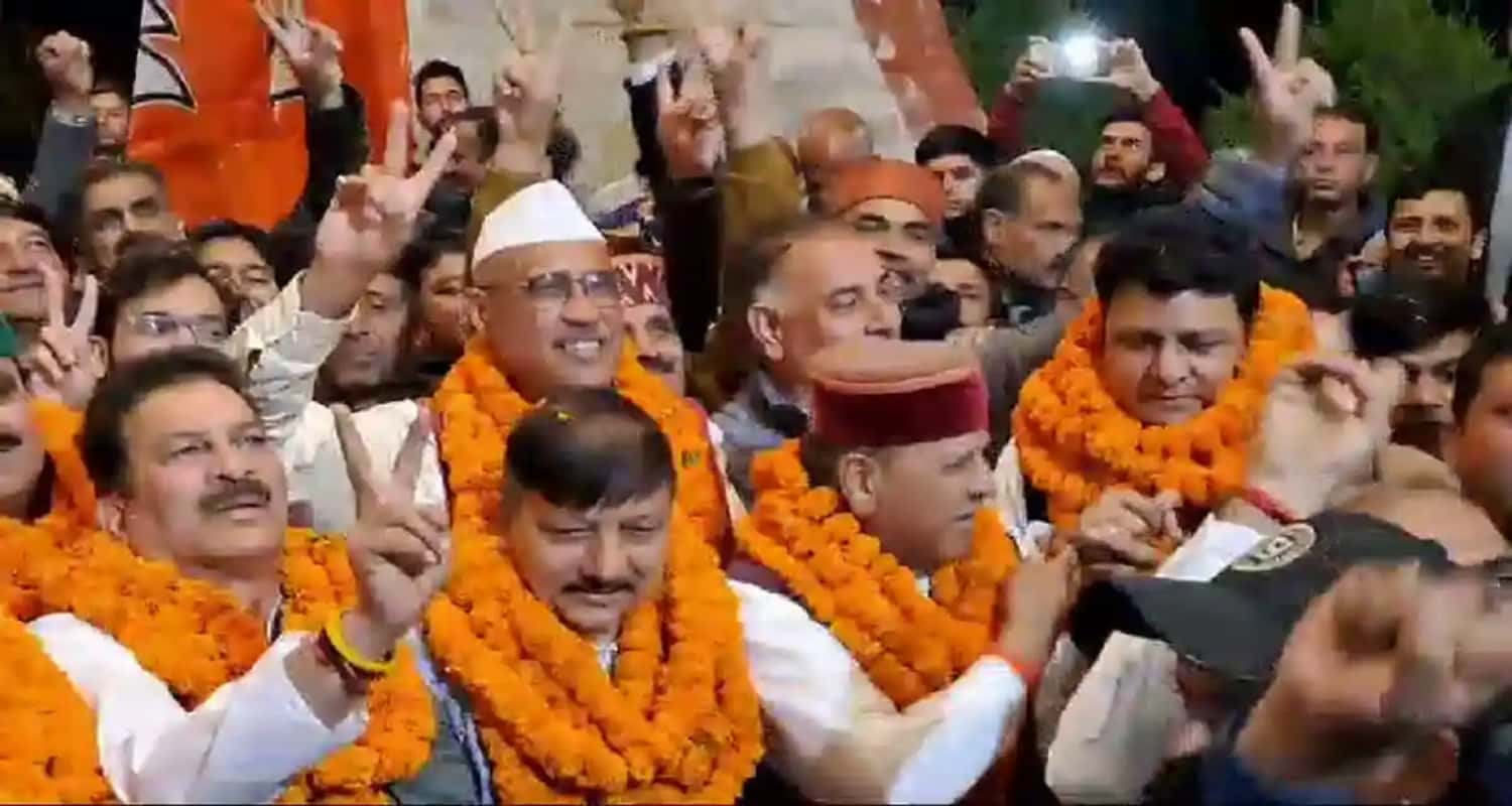 Bjp workers welcome 9 former mla returned shimla joining bjp