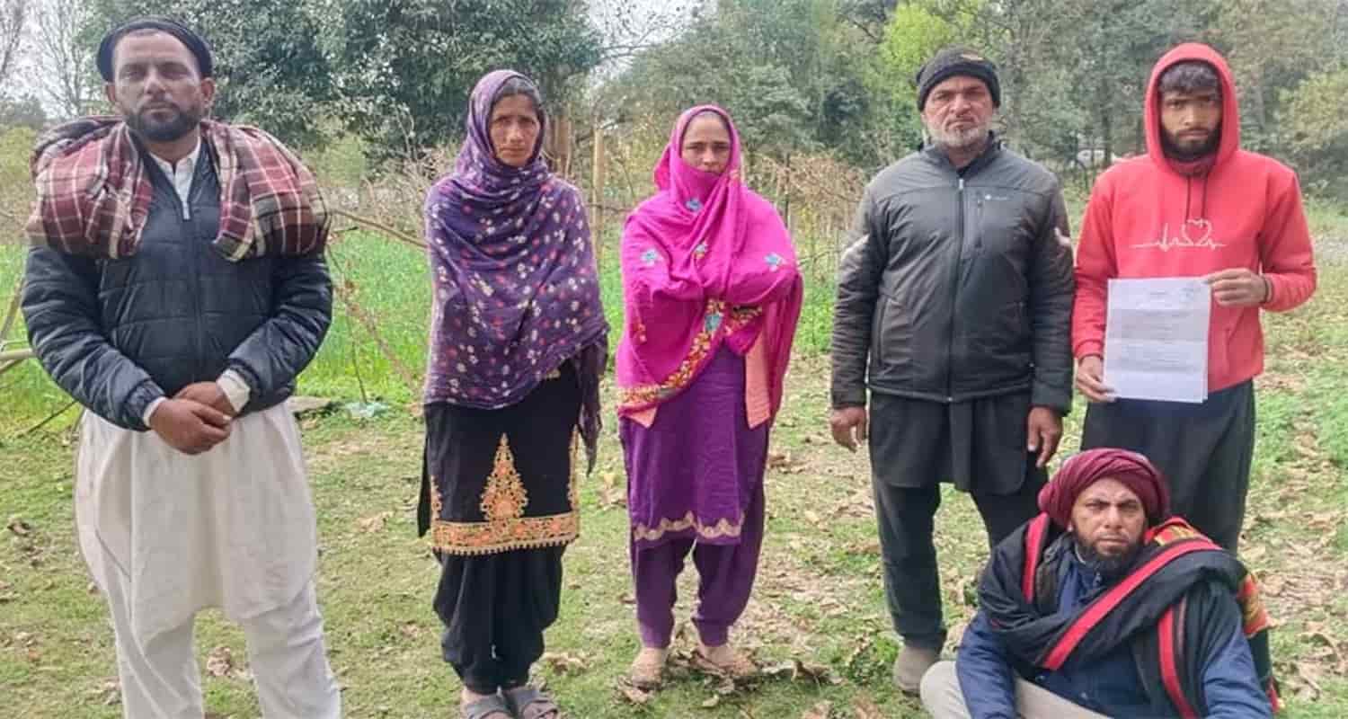 Robbers kidnapped two girls jewelery and cash jawali kangra district himachal