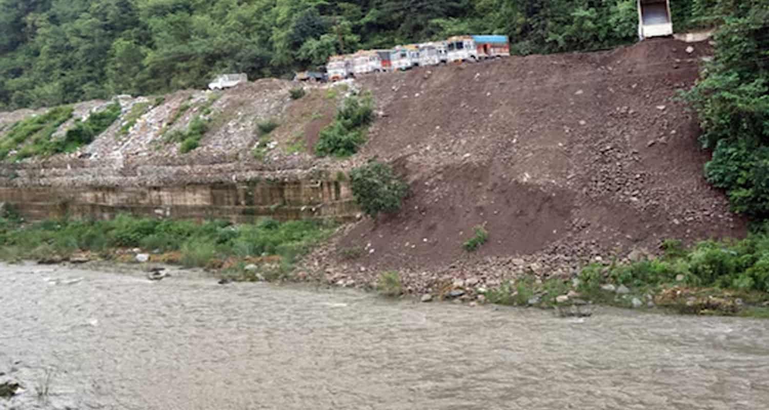 Himachal mandi police govt employees influence drugs joa it jbt jumped ravine