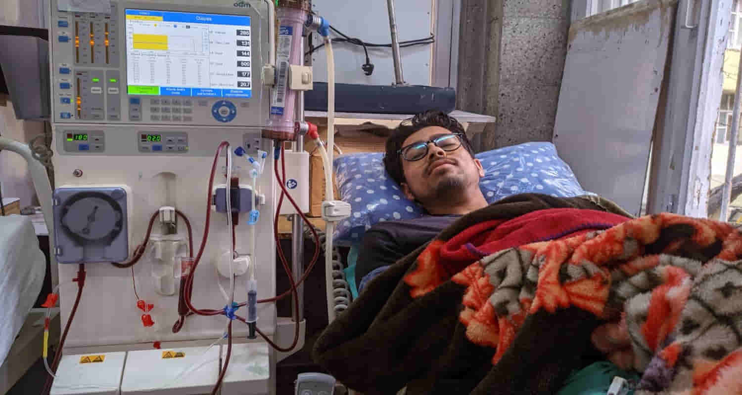 Himachal mandi 20 year old mithun kidney damage his parents help