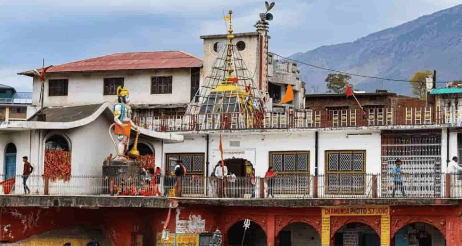 Himachal kangra mata temple theft woman stolen cctv