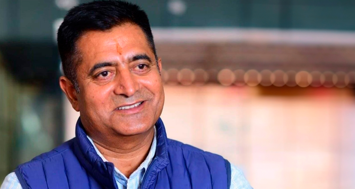 Satpal raizada wealth reduced by rs 5 crore in 2 years wife mistress worth rs 10 crore loksabha election