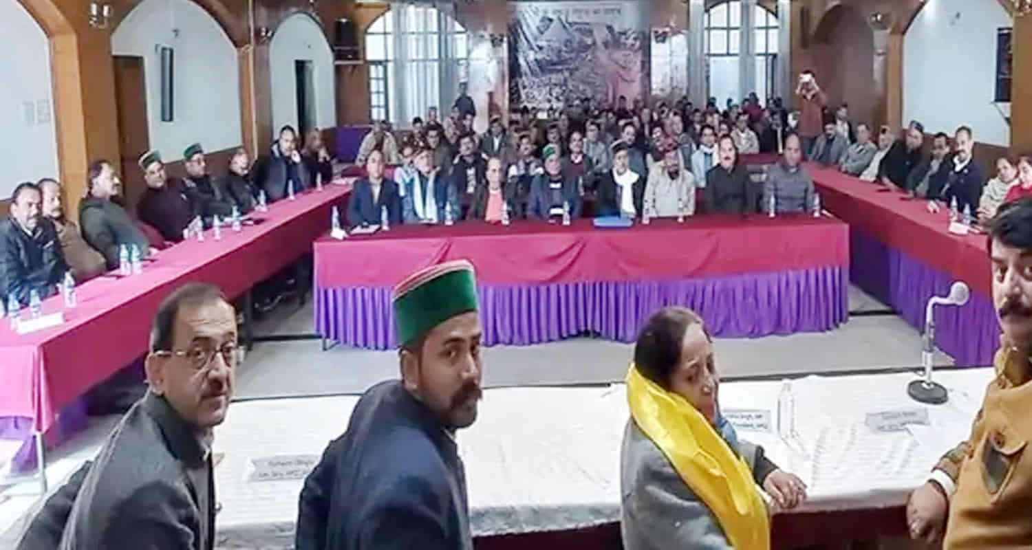 Seven ministers cm sukhu missing pratibha singh meeting shimla himachal