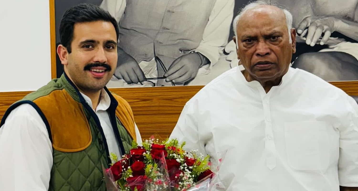 Himachal vikramaditya singh meets congress president mallikarjun kharge delhi