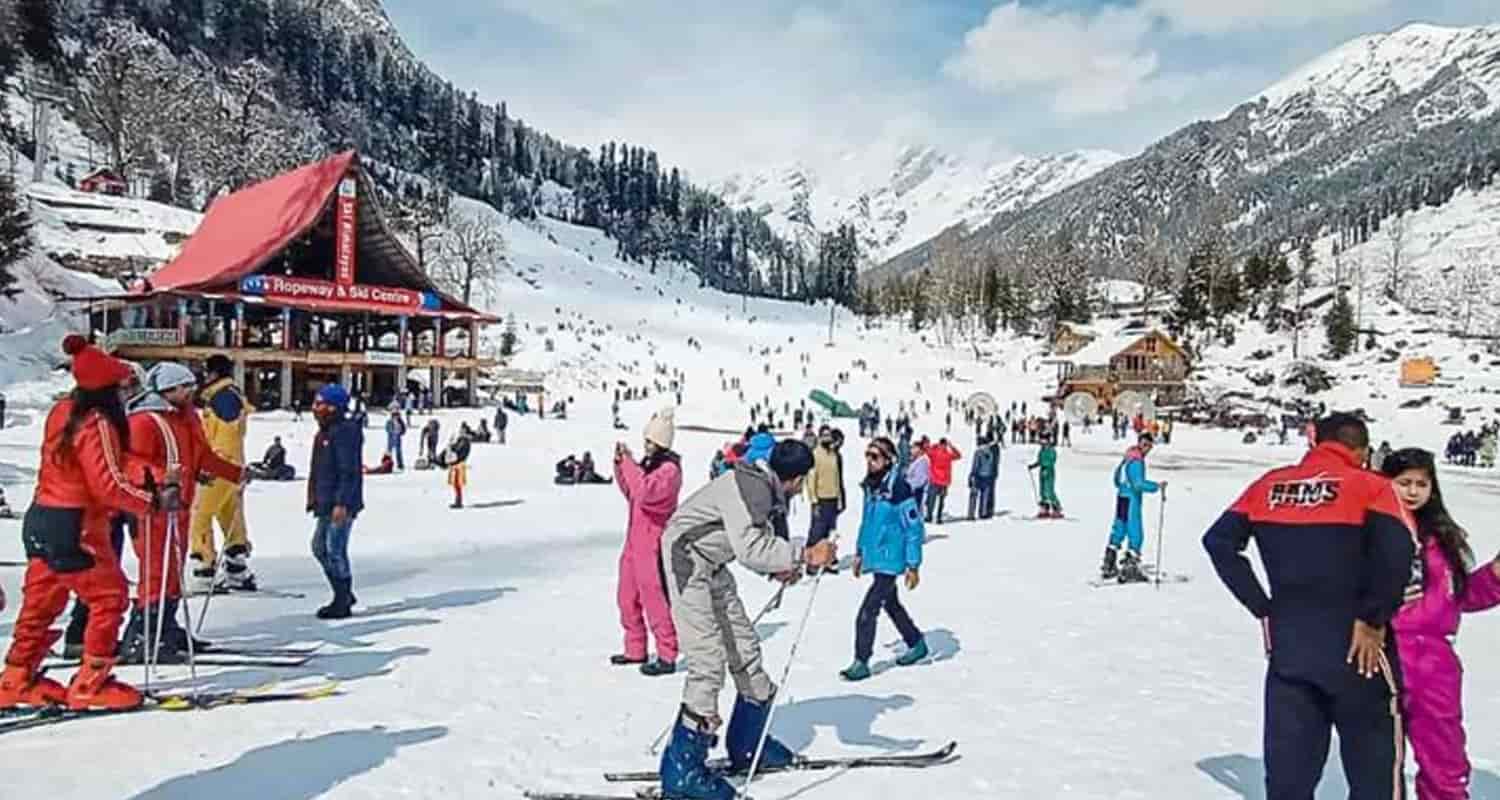 Fresh snowfall rohtang pass lahaul spiti himachal weather tourists monsoon