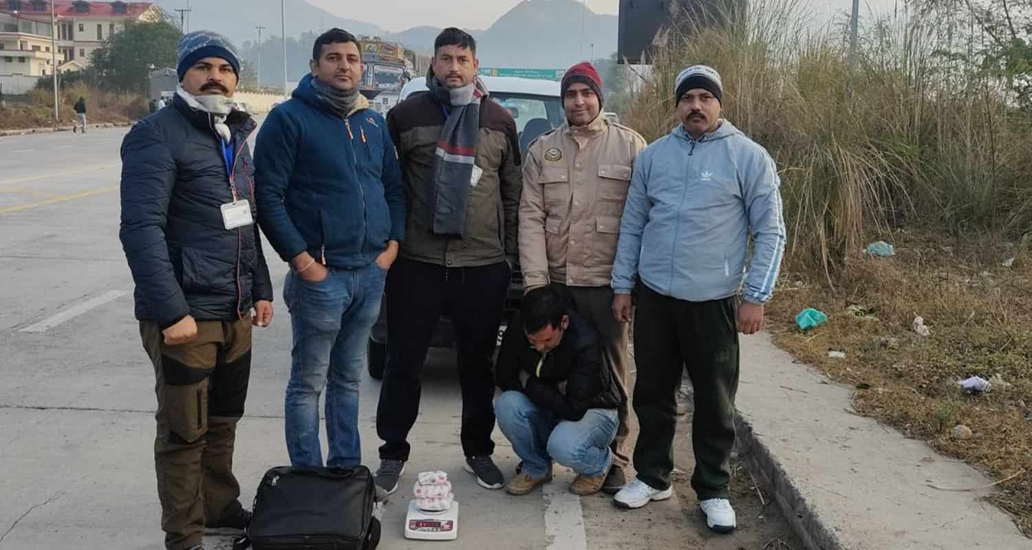 Charas opium bilaspur smuggler drugs himachal pradesh