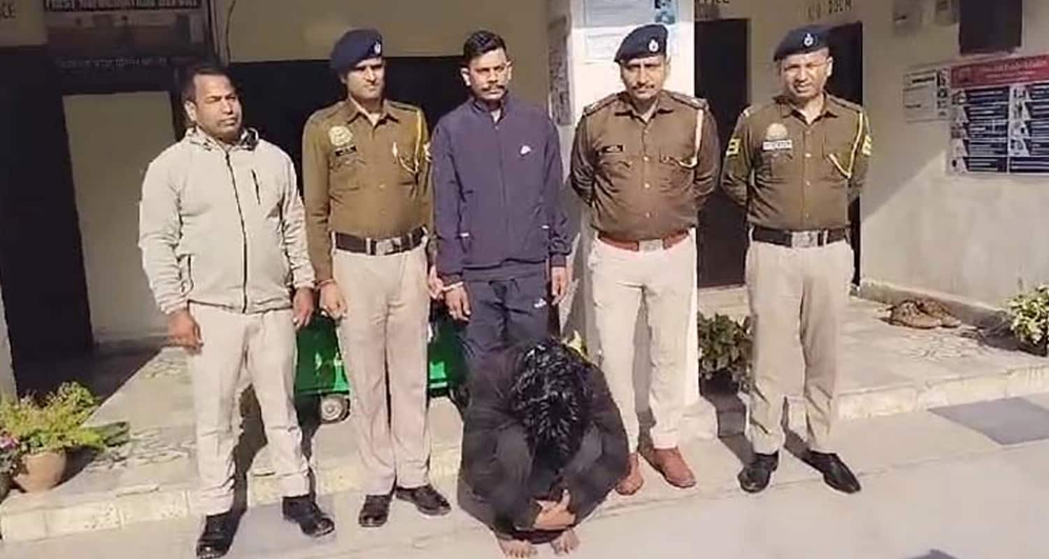 21 years old boy charas smuggler drugs kangra himachal pradesh