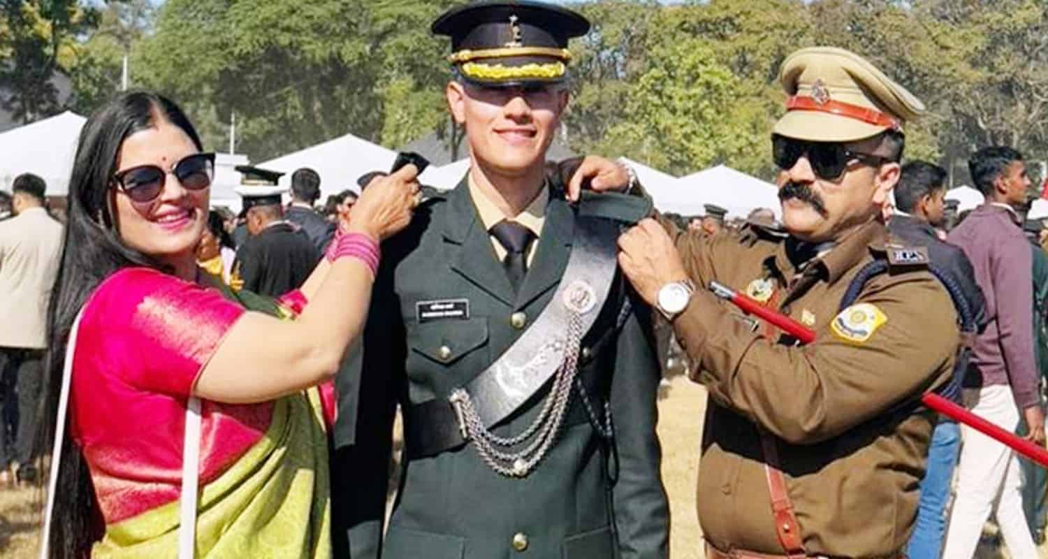 Lieutenant indian army kanishk sharma asp surinder sharma son una himachal pradesh