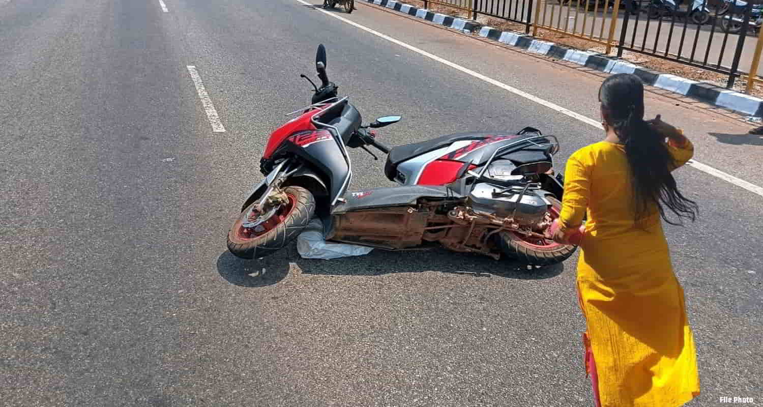 Himachal solan nalagarh speeding tralla driver hit scooty riding woman