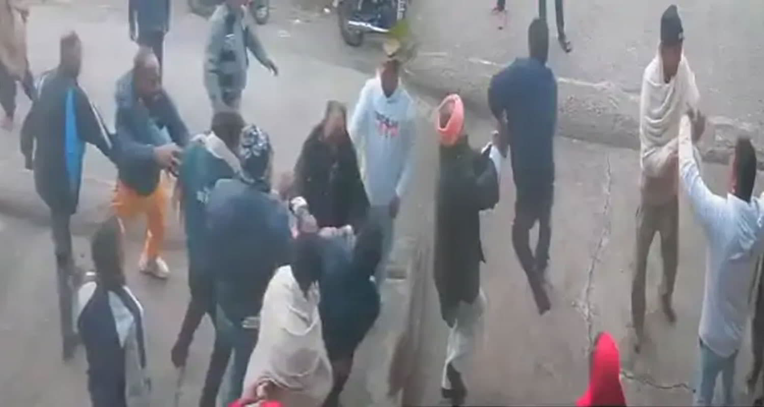 Himachal una amb 50 people two groups clash to capture temple