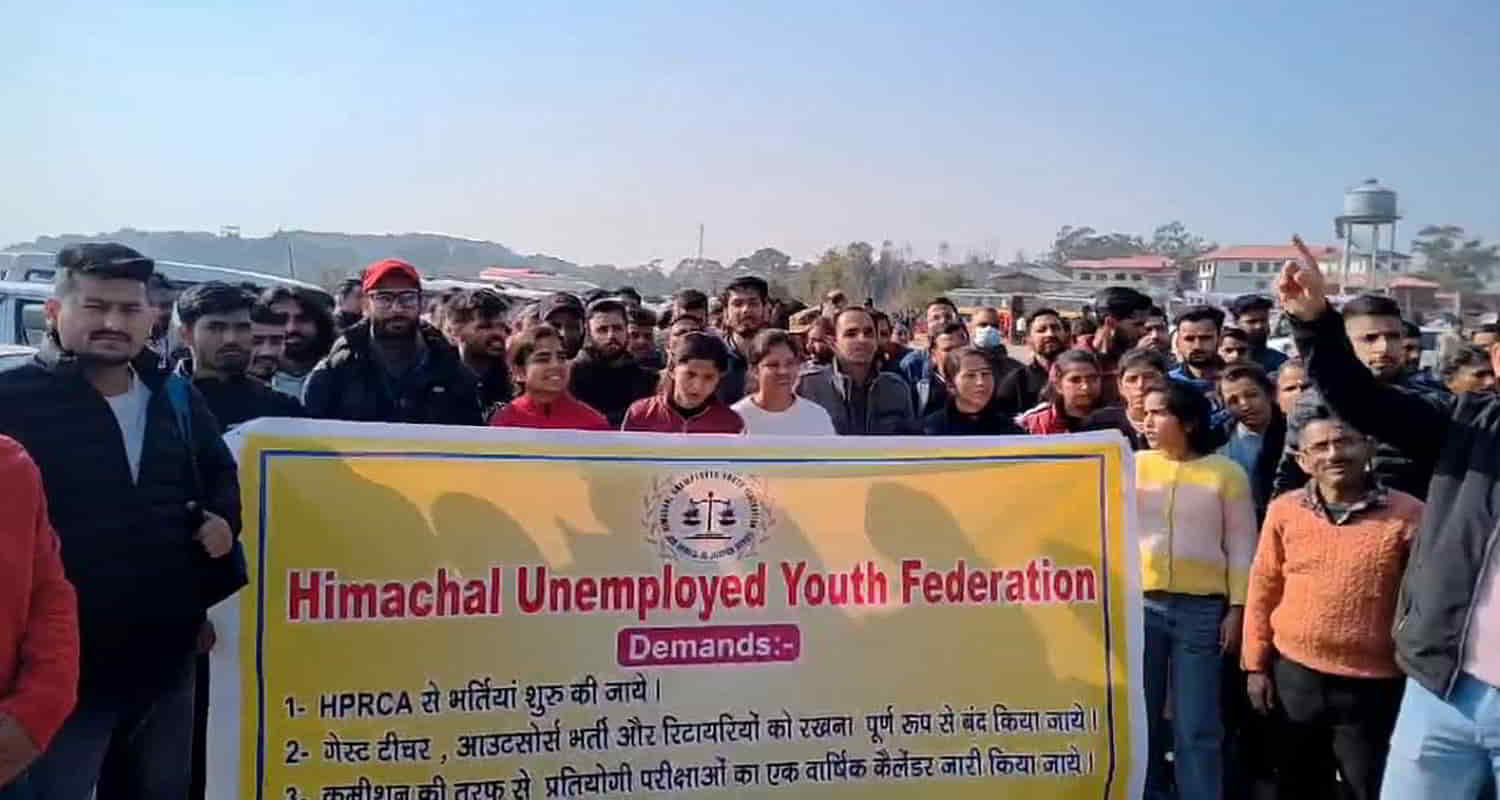 Unemployed youth protest against sukhu govt outside himachal vidhan sabha dharamshala