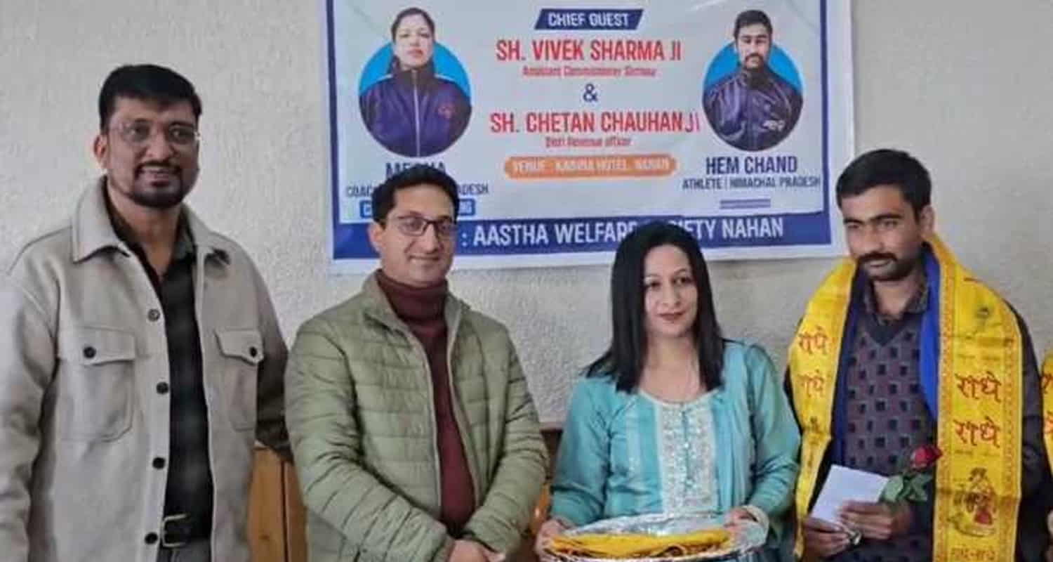 स्पेशल कोच मेघा शर्मा और खिलाड़ी हेमचंद