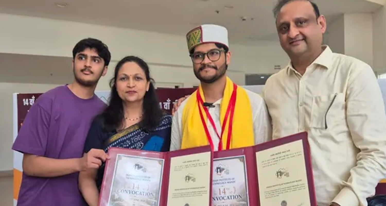 mandi-students-win-gold-medals-secure-high-salary-packages-in-tech-sector